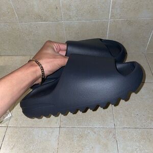 YEEZY Slides Onyx | YS-01 2025 Black